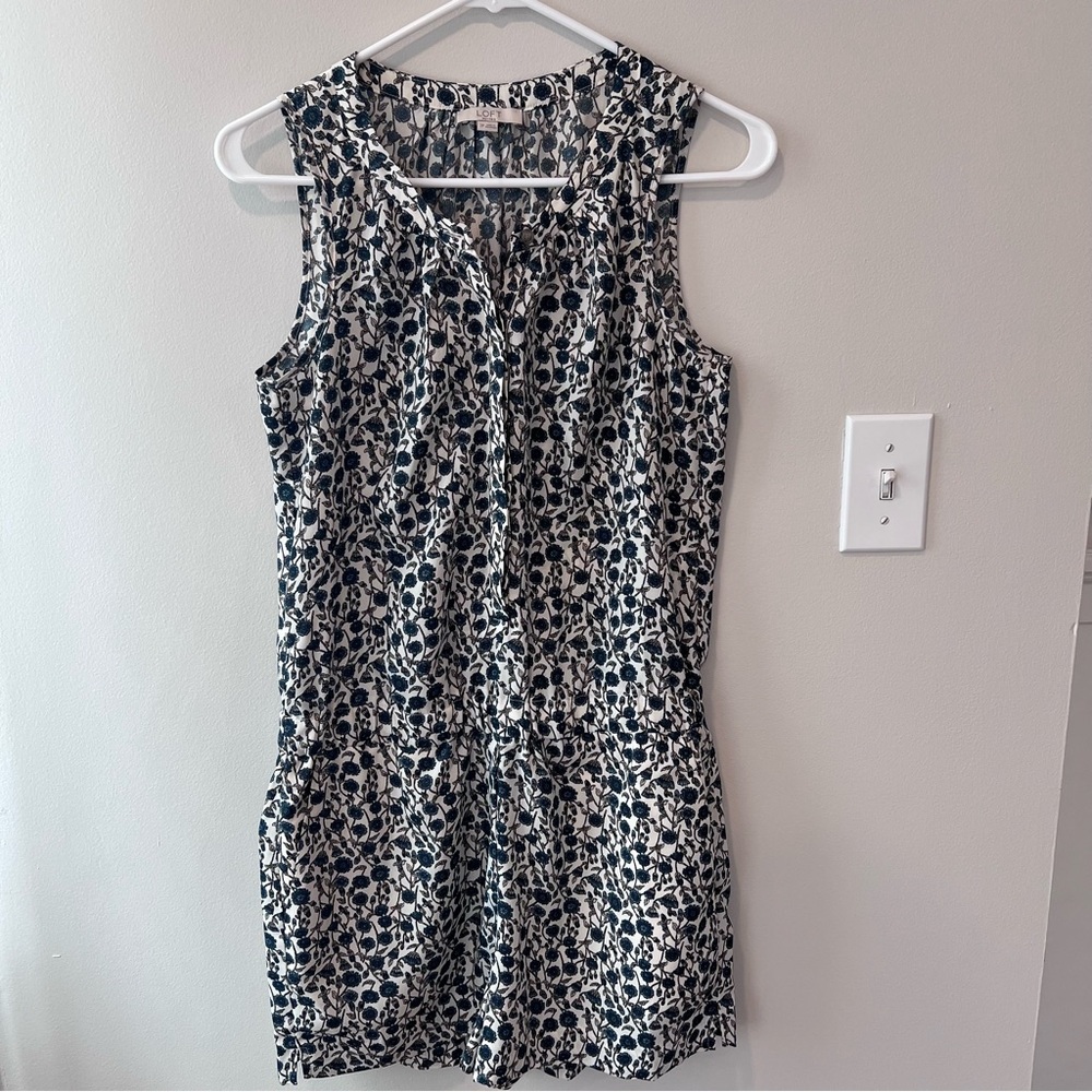 LOFT Sleeveless Blue and White Sleeveless Romper